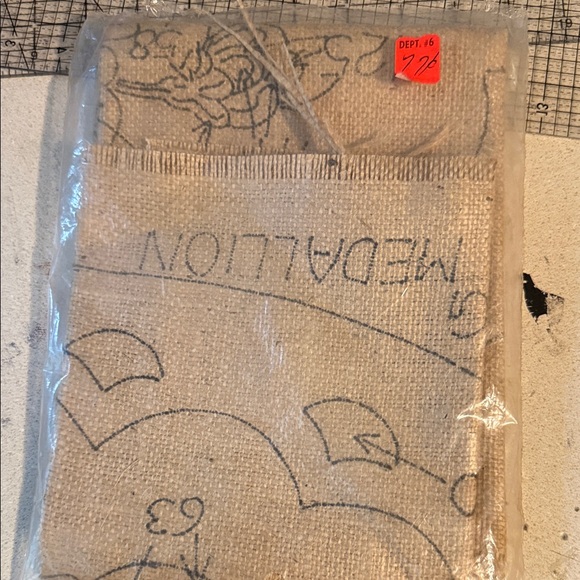 Floral Medallion Hook Rug Pattern - Picture 3 of 5